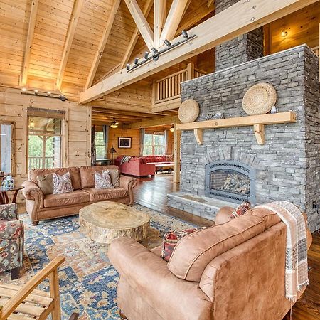 Sky High Lodge By Bk Stays. Large Cabin. Amazing Views. Game Room. Jacuzzi. Six Bedrooms. Sleeps 12 بلو ريدج المظهر الخارجي الصورة
