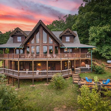 Sky High Lodge By Bk Stays. Large Cabin. Amazing Views. Game Room. Jacuzzi. Six Bedrooms. Sleeps 12 بلو ريدج المظهر الخارجي الصورة