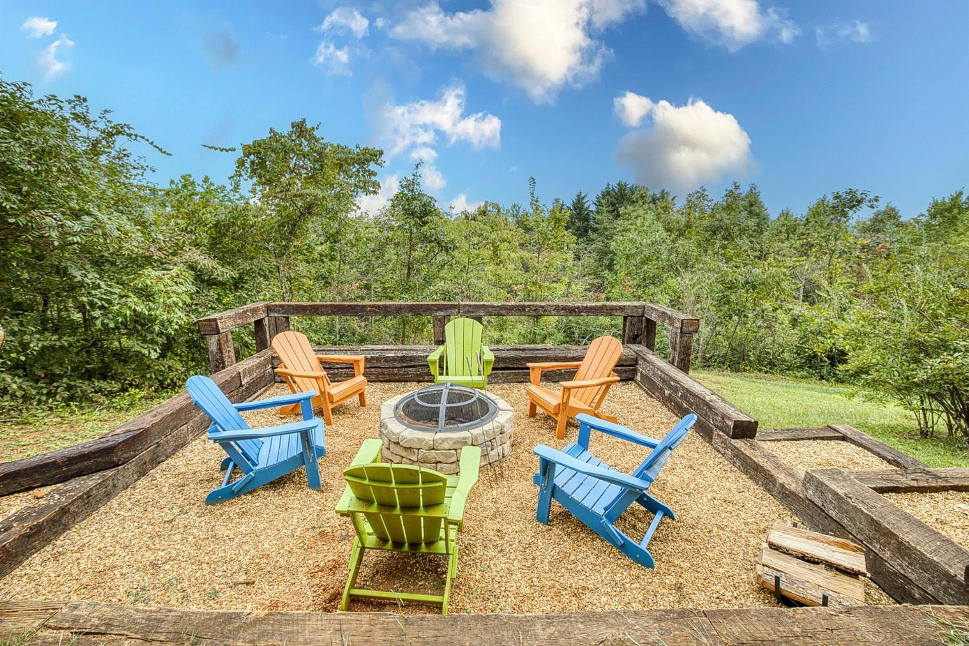 Sky High Lodge By Bk Stays. Large Cabin. Amazing Views. Game Room. Jacuzzi. Six Bedrooms. Sleeps 12 بلو ريدج المظهر الخارجي الصورة