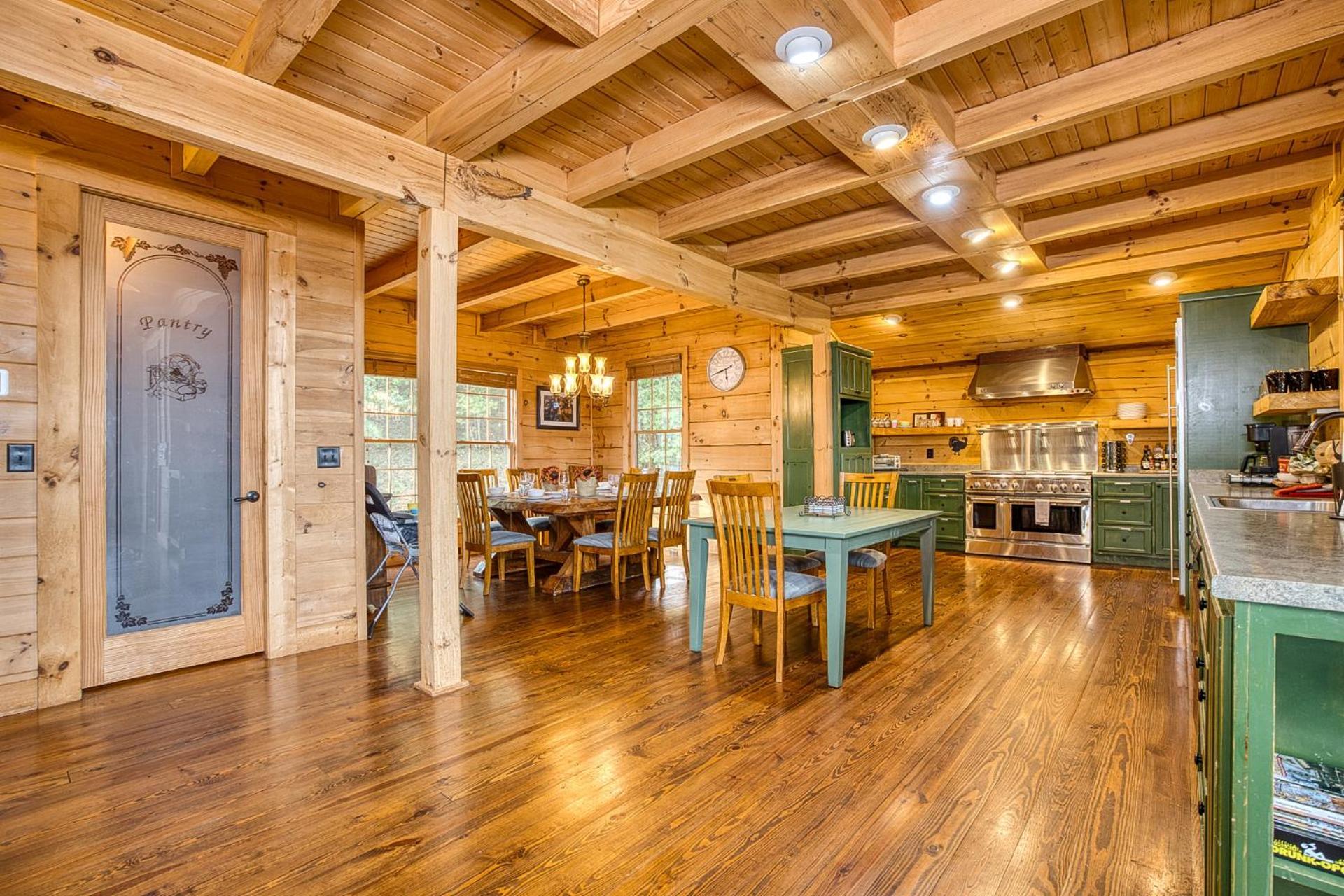 Sky High Lodge By Bk Stays. Large Cabin. Amazing Views. Game Room. Jacuzzi. Six Bedrooms. Sleeps 12 بلو ريدج المظهر الخارجي الصورة
